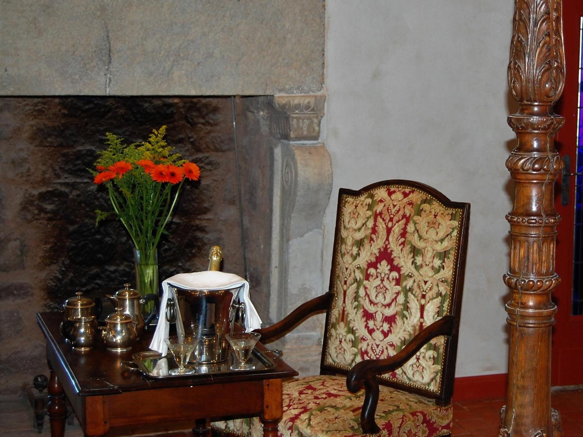 Chateau La Servayrie - Chambre D'Hotes Marcillac-Vallon 客房 照片