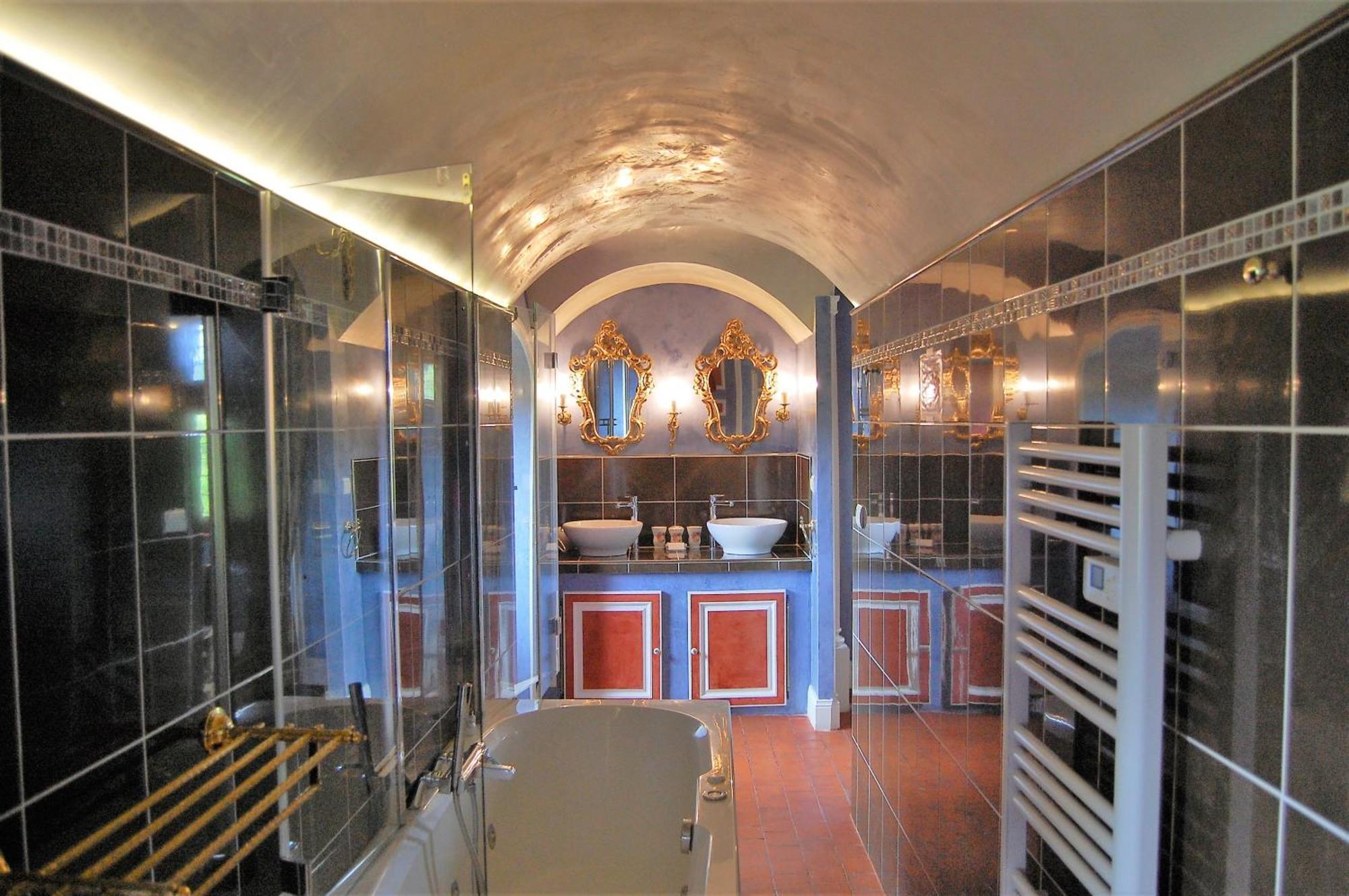Chateau La Servayrie - Chambre D'Hotes Marcillac-Vallon 外观 照片